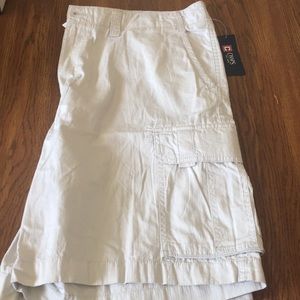 Men’s cargo shorts